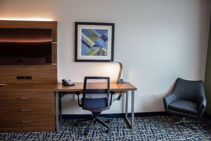 Holiday Inn Express & Suites - Gainesville I-75 By Ihg Exterior photo