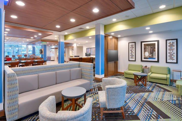 Holiday Inn Express & Suites - Gainesville I-75 By Ihg Exterior photo